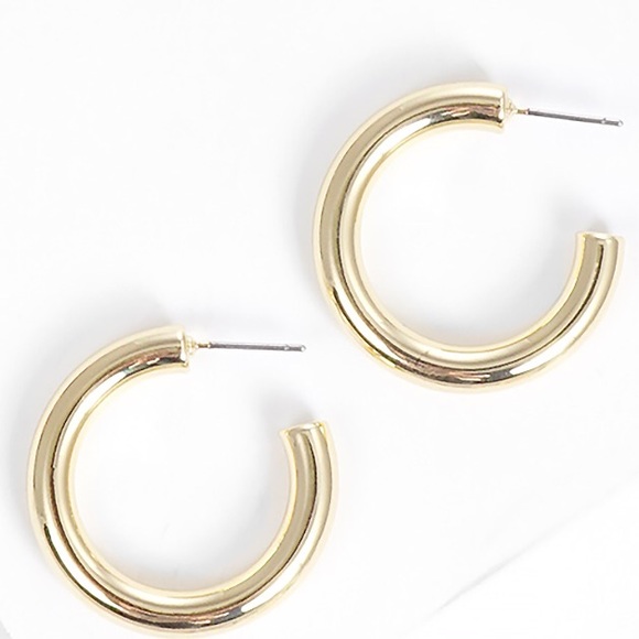 GOLD 1.25” HOOP EARRINGS - Picture 1 of 2
